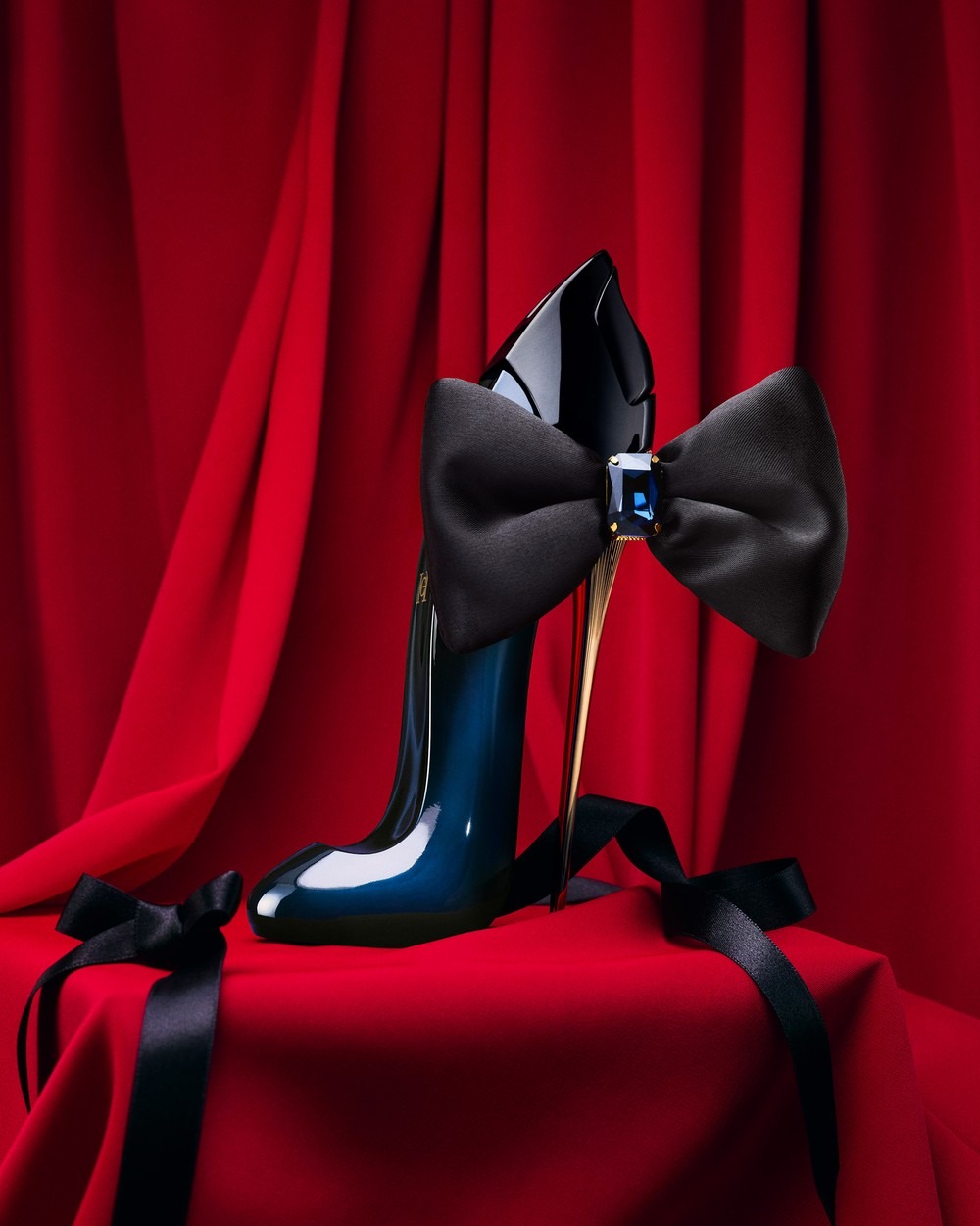 Shop Home Fragrance - Carolina Herrera Good Girl Bowtastic Parfum